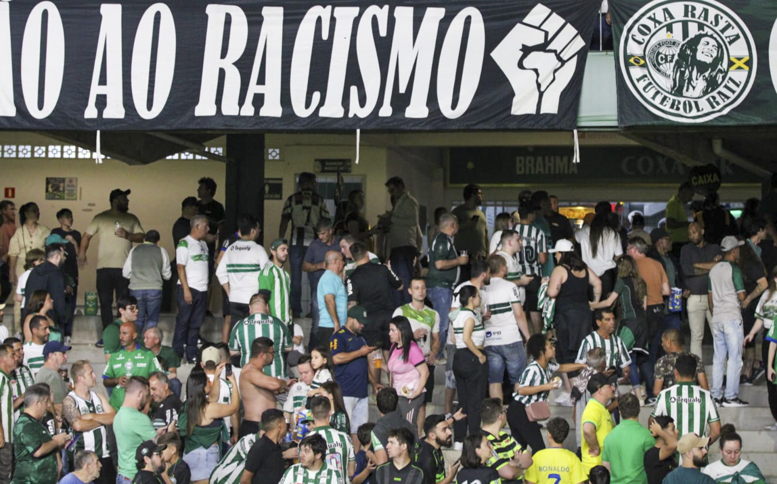 briga-torcedores-coritiba-santos