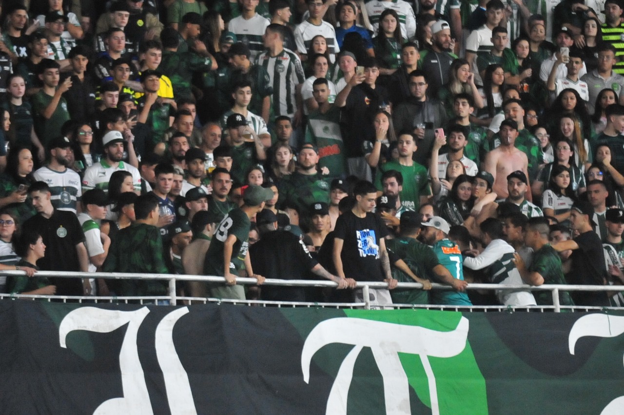 torcidas-coritiba-santos-briga