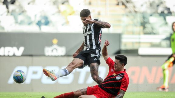 Athletico não cumpre o pacto, perde do Atlético-MG e é rebaixado no Brasileirão