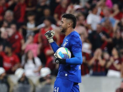Athletico recebe o Bragantino em confronto direto contra o rebaixamento; onde assistir