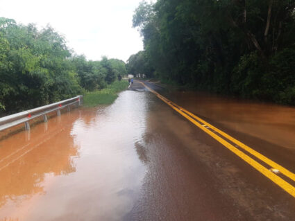 Chuva provoca interdições totais em rodovias do Paraná, afirma DER/PR