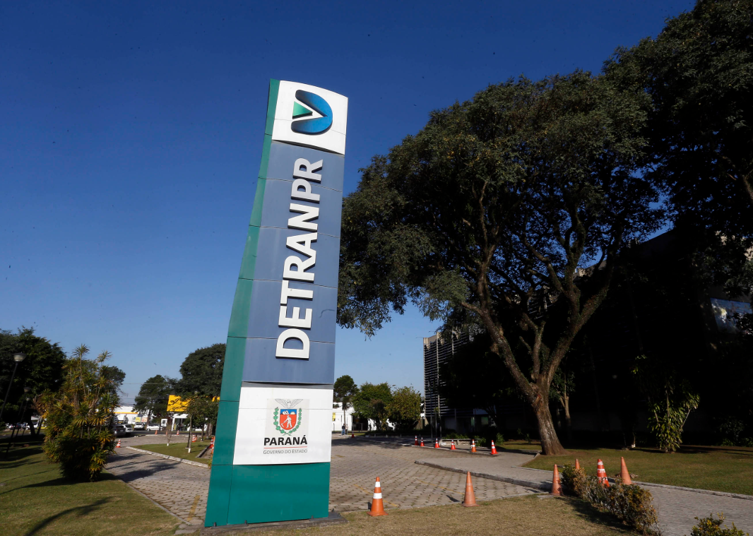 Detran-PR alerta sobre golpe de falsos leilões de veículos
