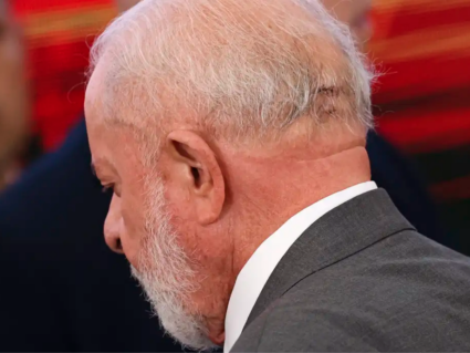 Lula tem dreno retirado e segue lúcido, diz boletim médico