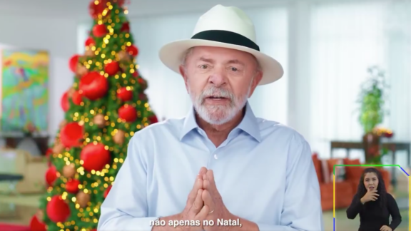 Lula diz que vai cuidar do povo e economia é forte