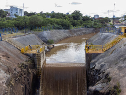 Obra que reduz risco de enchentes em Francisco Beltrão é inaugurada