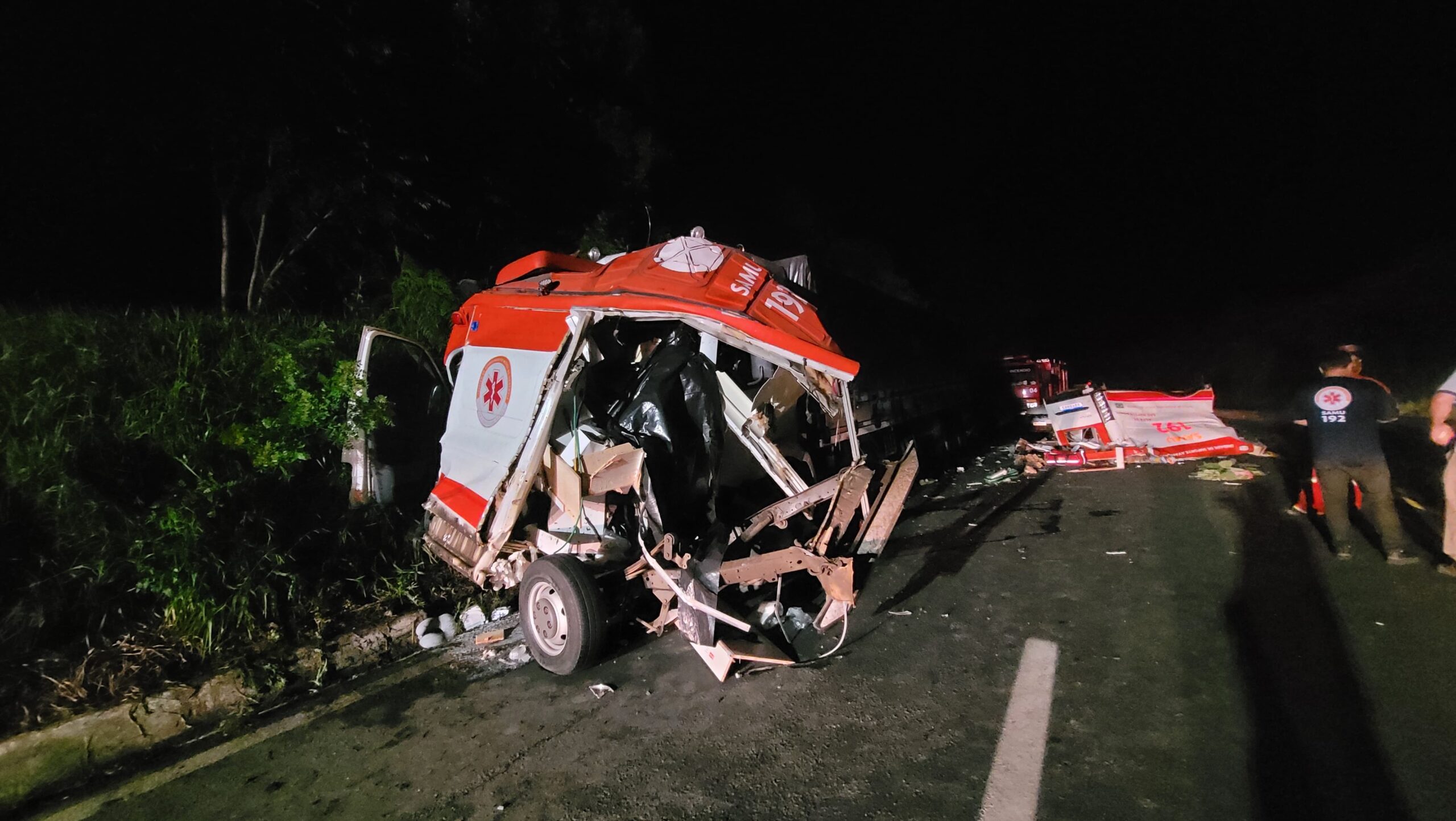 acidente ambulância do Samu Rodovia do Xisto BR-476