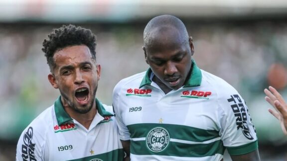 Ídolo do Coritiba provoca Athletico após rebaixamento