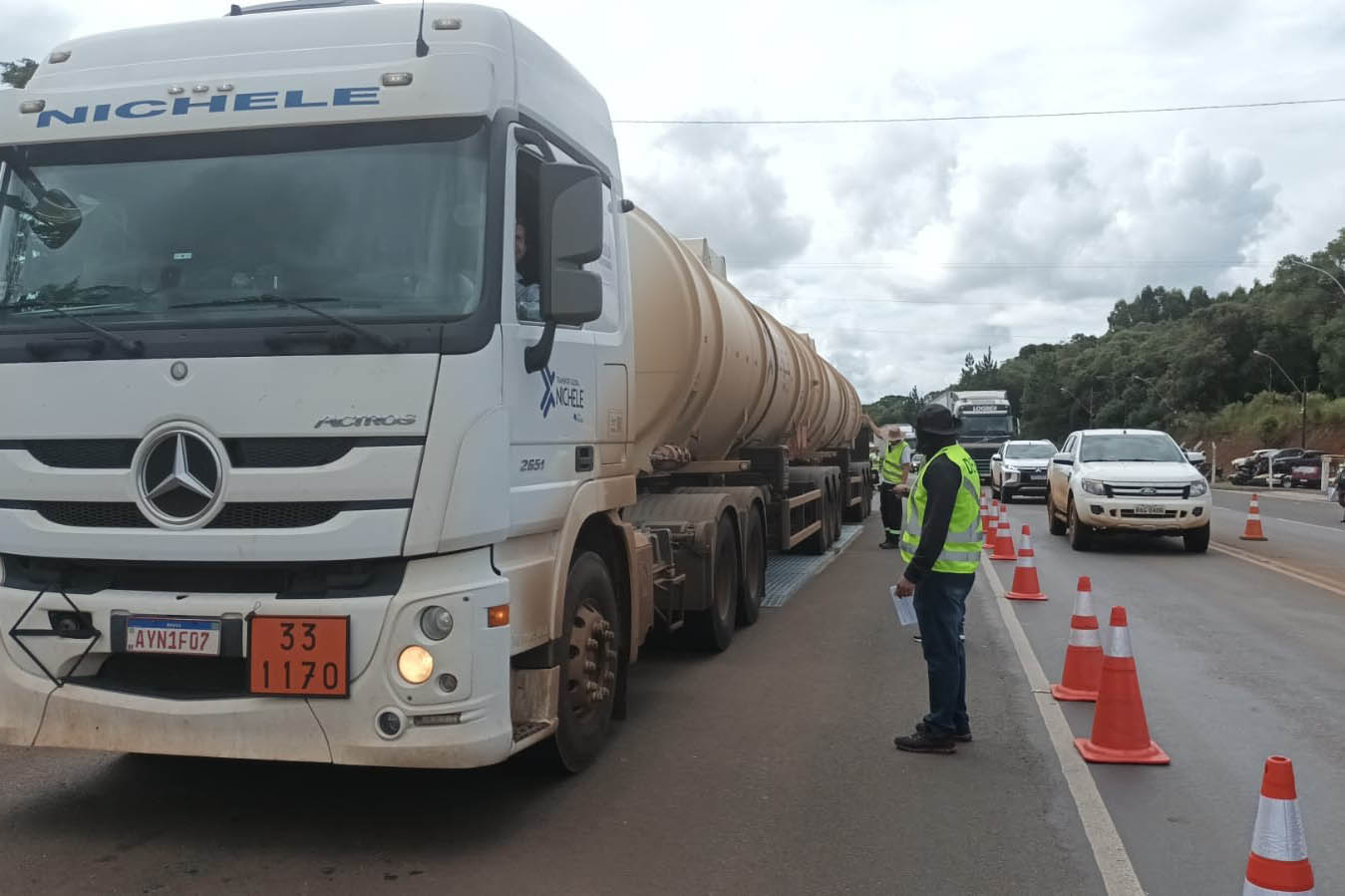 fiscalização excesso de peso rodovias Paraná