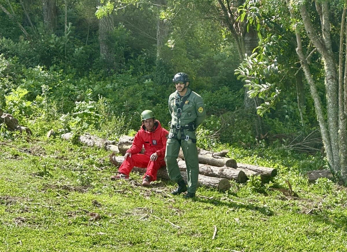 jovem socorrido trilha Pico Paraná