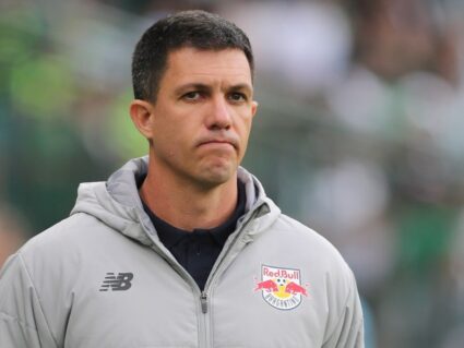 Petraglia centraliza decisão do novo técnico do Athletico
