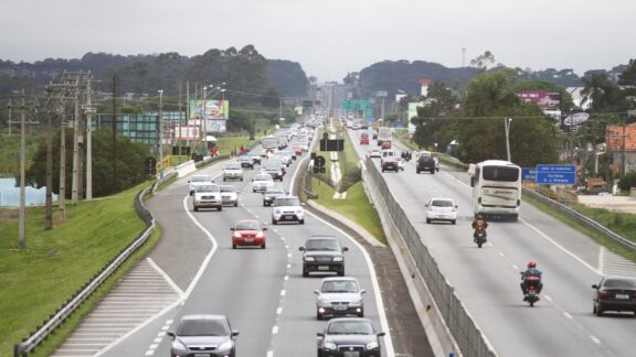 Movimento nas estradas do Paraná deve aumentar 30% a partir de hoje; confira