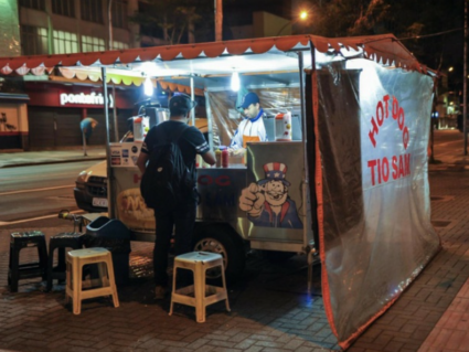 Ambulantes de cachorro-quente podem perder exclusividade em Curitiba; entenda!