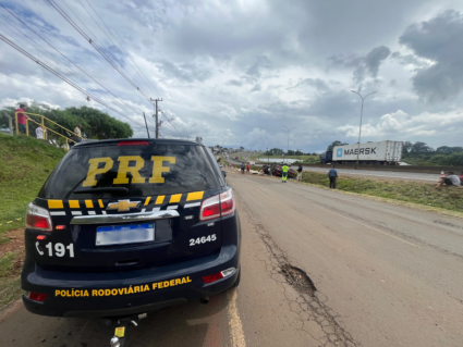 Acidente fatal interrompe trânsito na BR-277