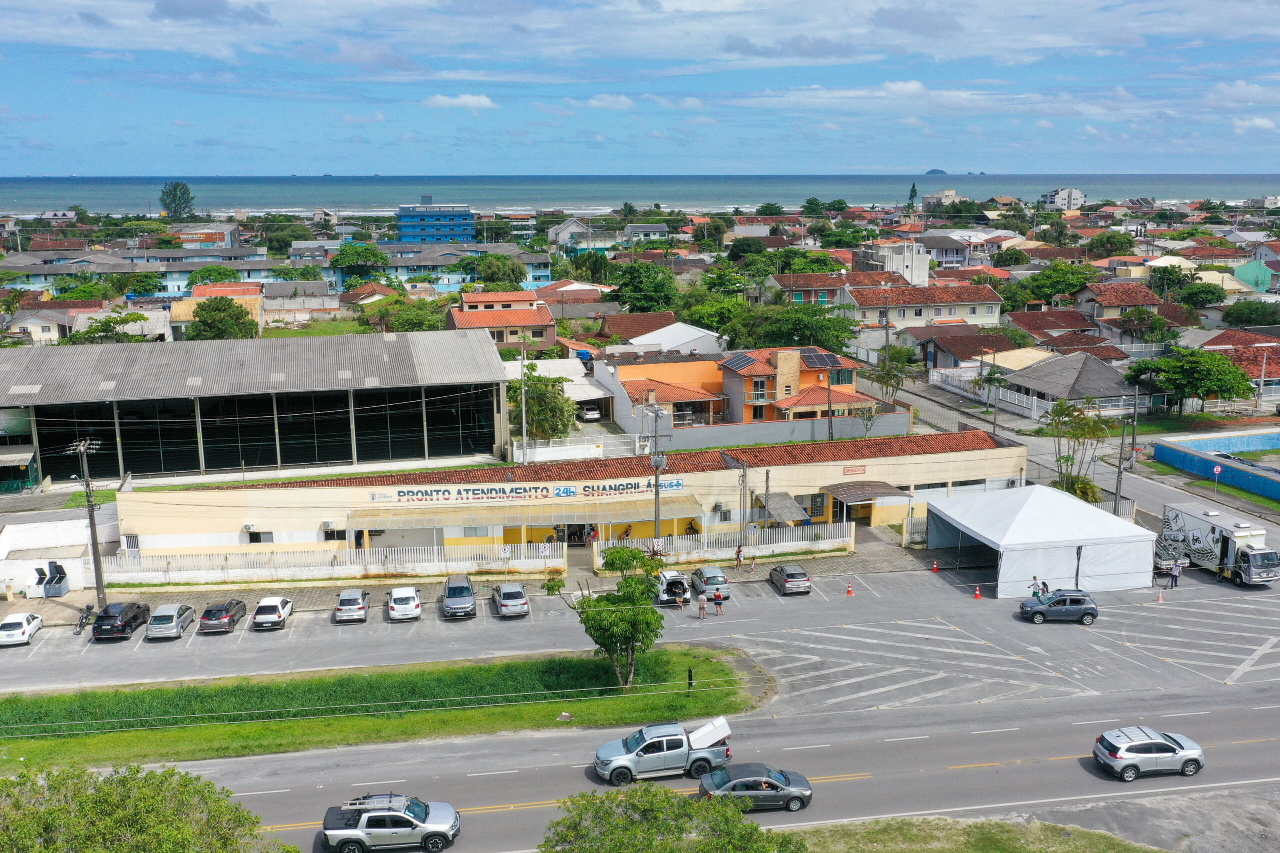 Com mais de 2 mil casos de virose em 2025, Paraná instala tendas para atendimentos no litoral pontal do paraná praia upa