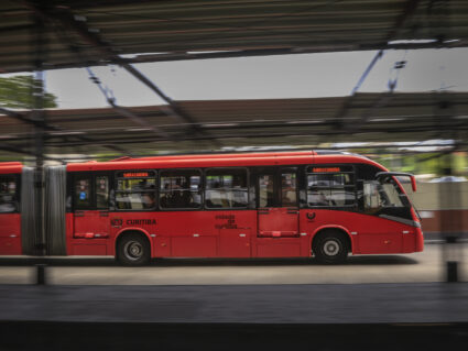 Passagem de ônibus a R$ 3 começa neste domingo (5) em Curitiba