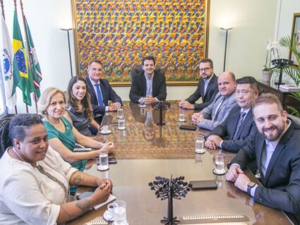 Pimentel se reúne com vereadores e discute nova concessão do transporte coletivo de Curitiba
