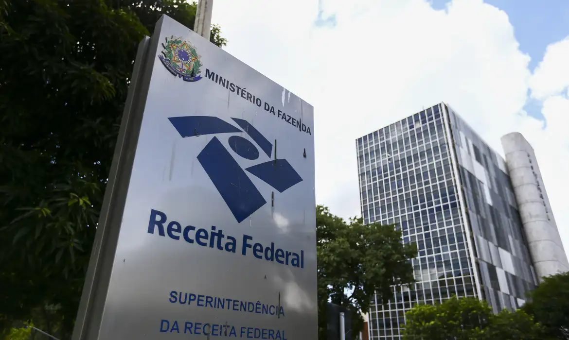 Receita federal esclarece que não cobrará imposto por Pix