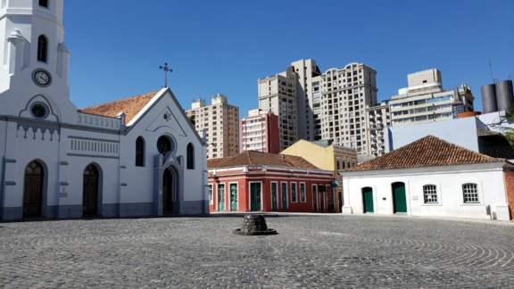 Revitalização do Centro impulsionará setor imobiliário de Curitiba, diz Prefeitura
