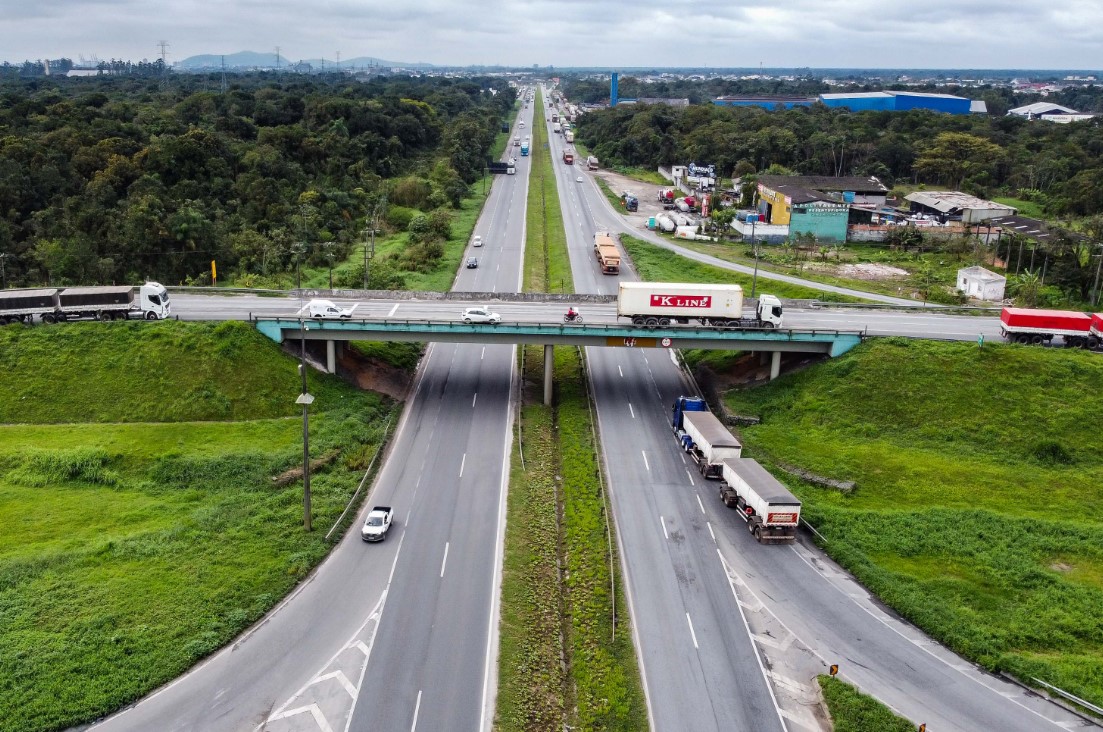 Rodovias do Paraná terão 350 quilômetros duplicados nos próximos anos