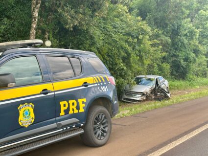 Motorista sofre ferimentos graves em acidente na BR-373
