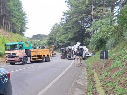 BR-376 é interditada após acidente em Tijucas do Sul