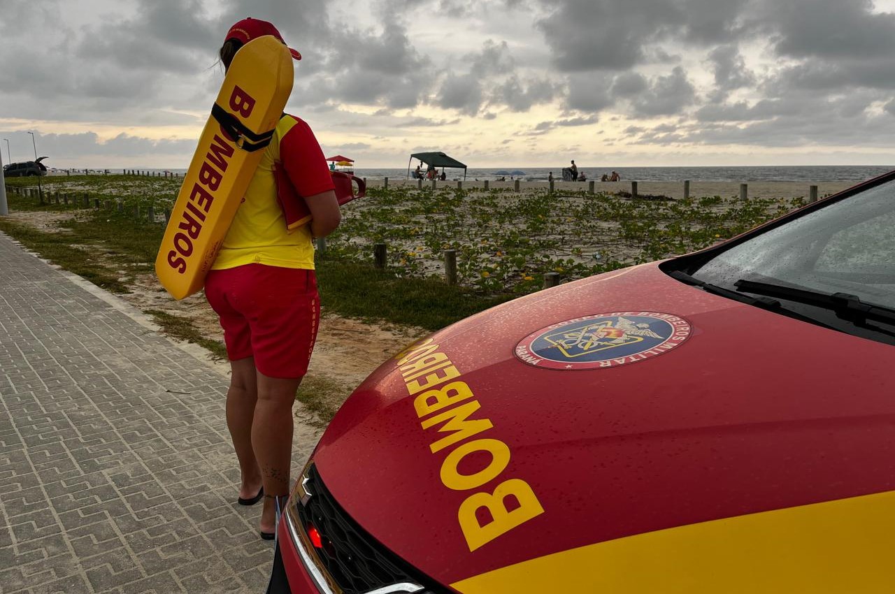acidentes queimaduras águas-vivas caravela litoral paraná corpo de bombeiros nas praias do paraná