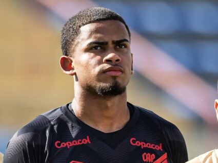 Athletico tem desfalques e estreia de goleiro contra o Cianorte