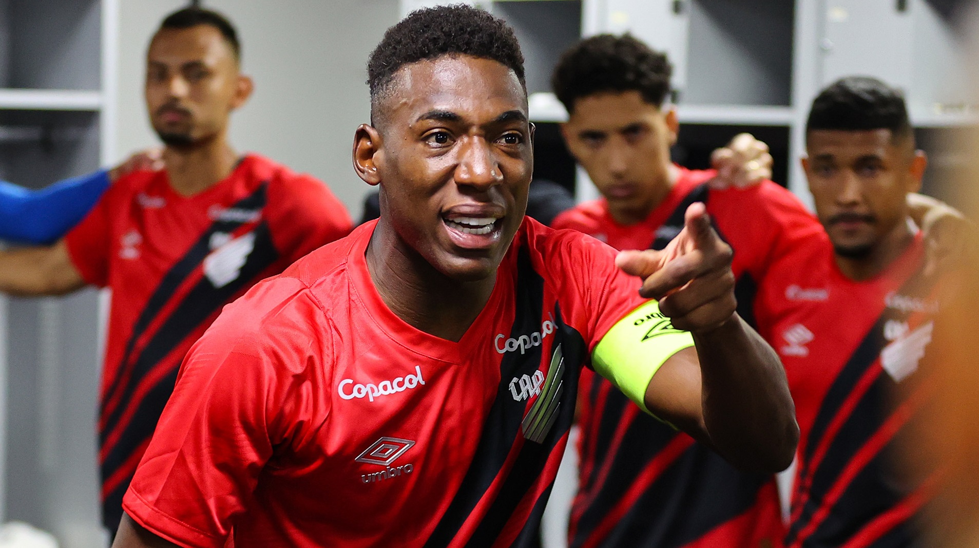 athletico-rio-branco-campeonato-paranaense-2025-onde-assistir-ao-vivo-léo-pelé