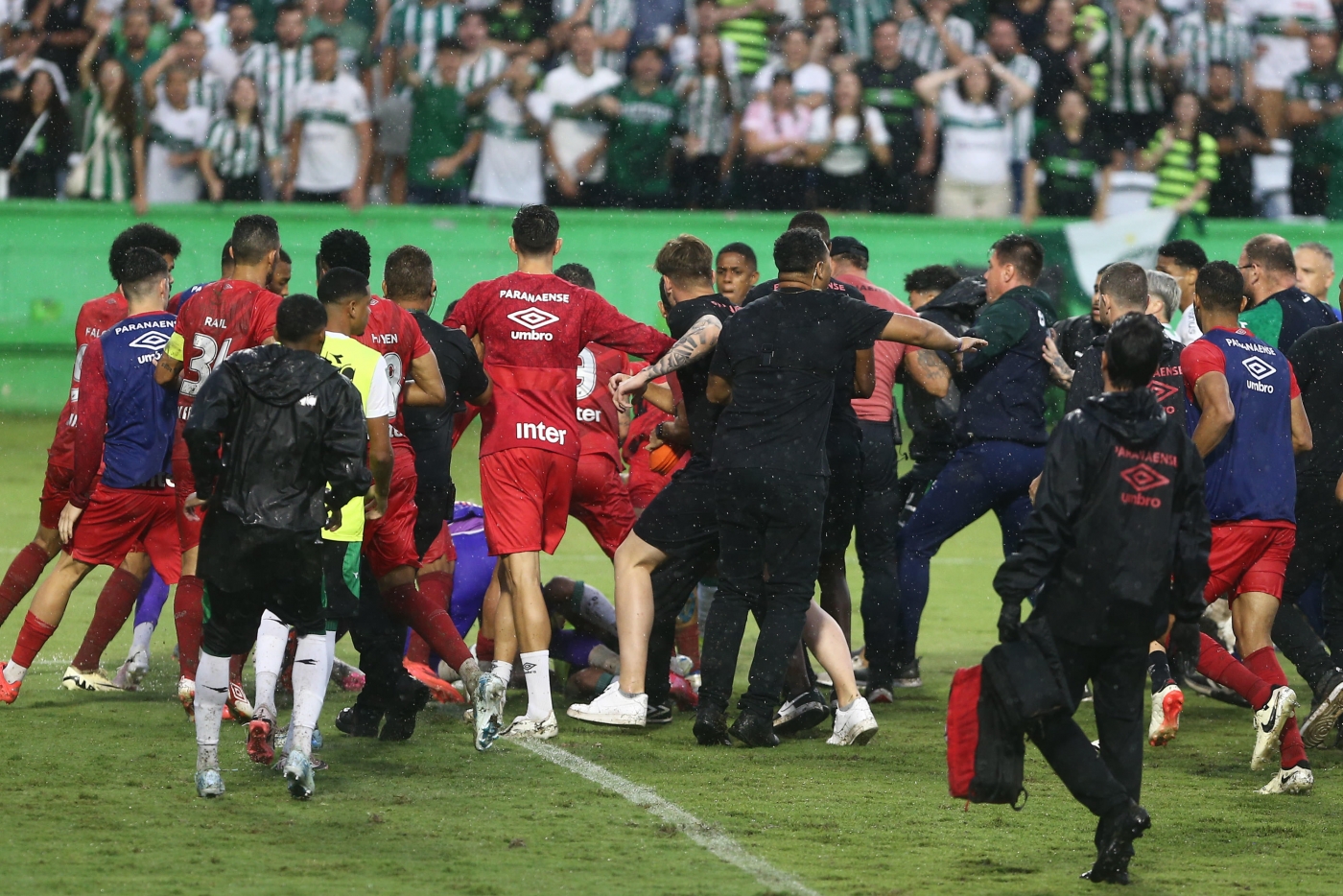 confusao-coritiba-athletico