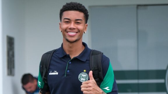 Coritiba ganha reforços do elenco principal contra o Maringá; veja a escalação