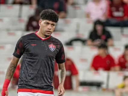 Coritiba supera concorrência do Athletico e acerta com volante