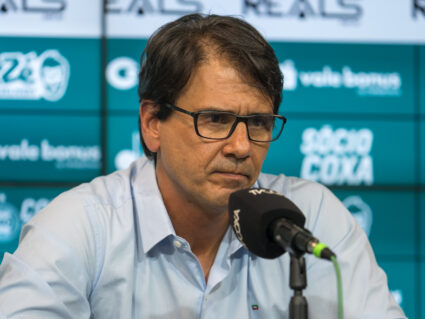 Diretor do Coritiba explica reforços experientes e mira novos jogadores