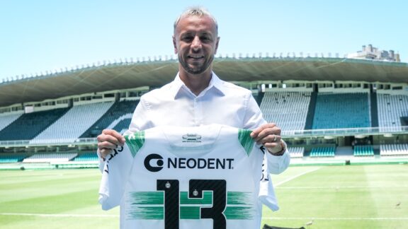 Rafinha explica motivo para voltar ao Coritiba para encerrar a carreira