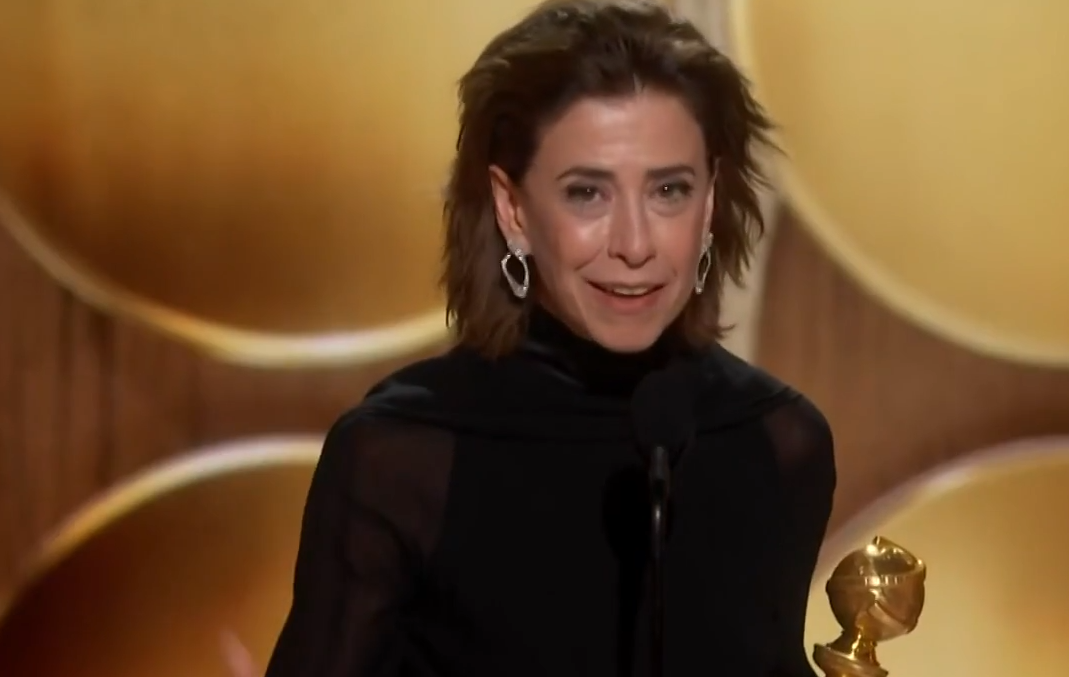 fernanda-torres-ganha-premio-melhor-atriz-globo-de-ouro