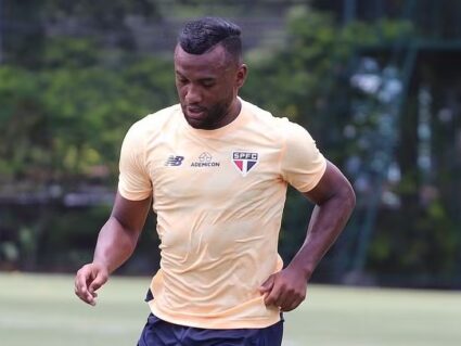 Coritiba estuda troca de Natanael por volante do São Paulo