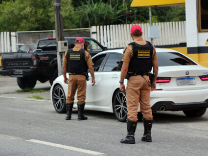 Rodovias estaduais do Paraná têm reforço na fiscalização durante o Carnaval