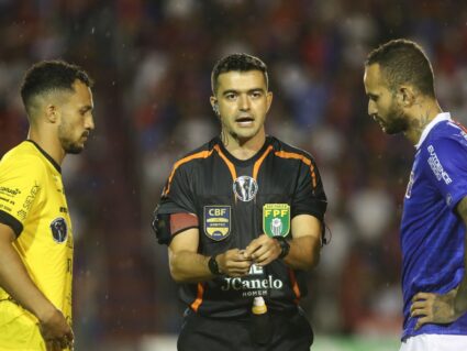 FC Cascavel toma decisão sobre erro nas substituições do Paraná Clube