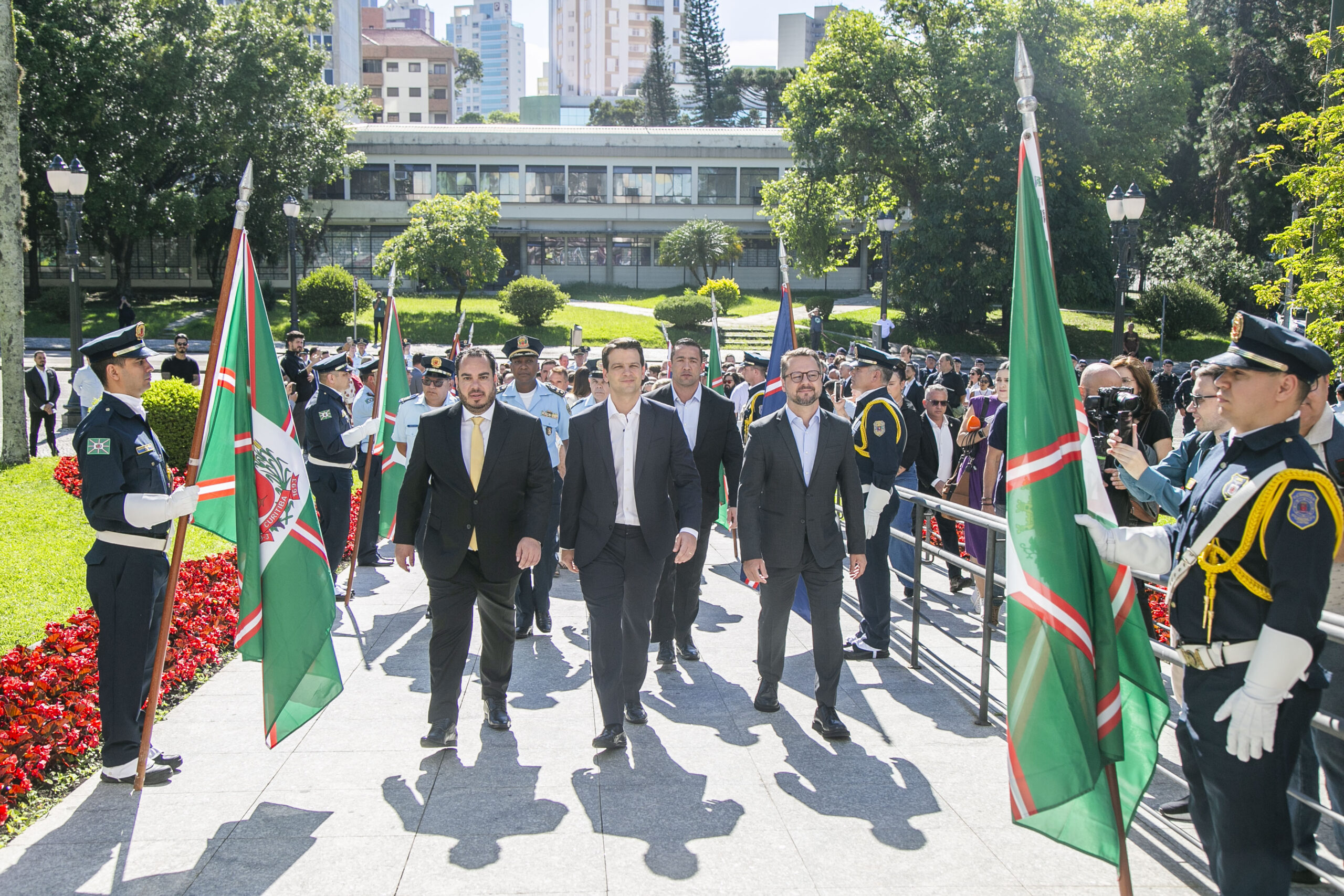 prefeitura de curitiba paulo martins eduardo pimentel marcelo fachinello novos secretários