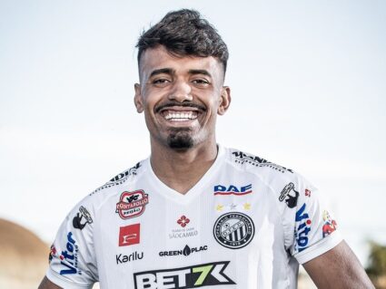 Vinícius Mingotti reencontra Athletico com a camisa do Operário: “Momento muito especial”