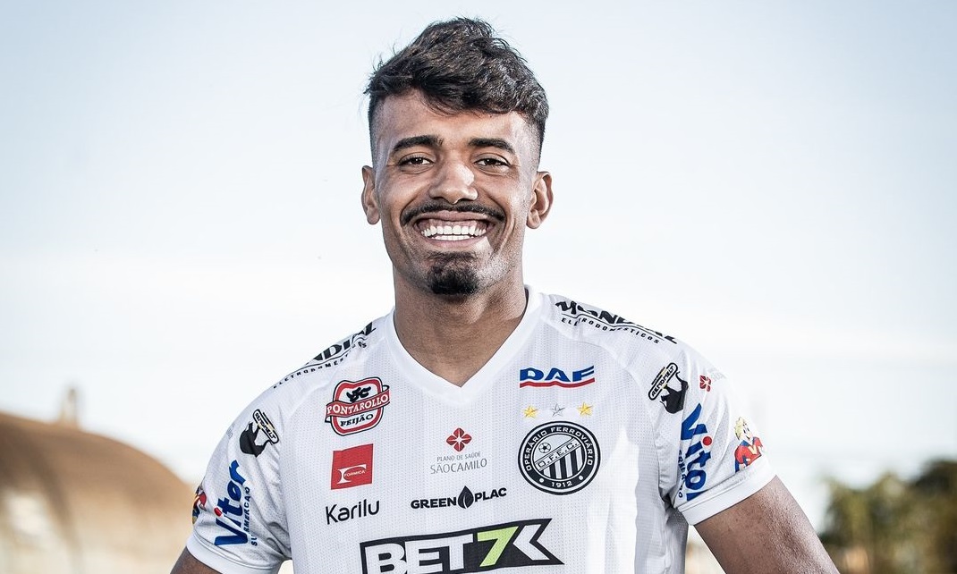 vinicius-mingotti-athletico-operario
