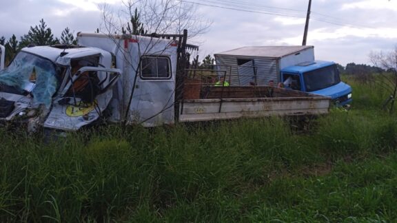 Colisão traseira deixa três pessoas feridas na BR-376
