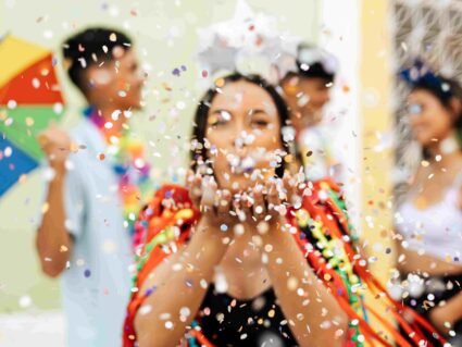 Como se proteger dos golpes financeiros no Carnaval