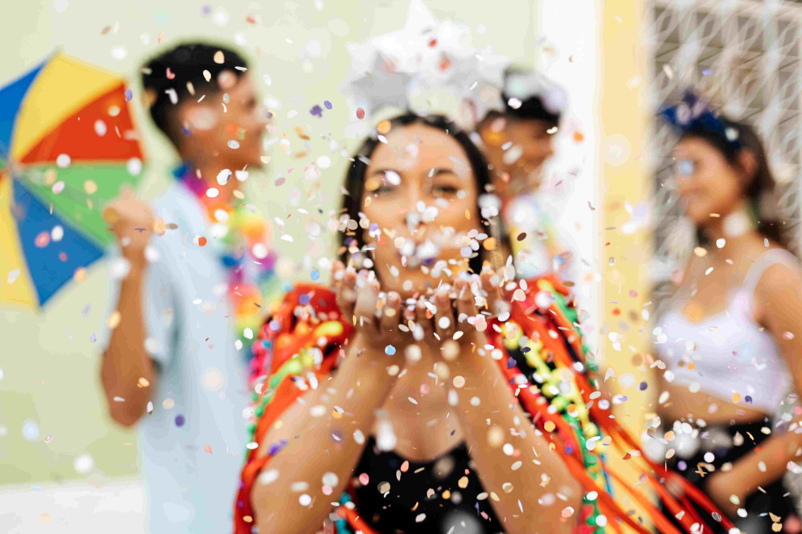 Como se proteger dos golpes financeiros no Carnaval