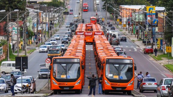 “Maior desafio da minha gestão”, diz Pimentel sobre nova concessão do transporte público 