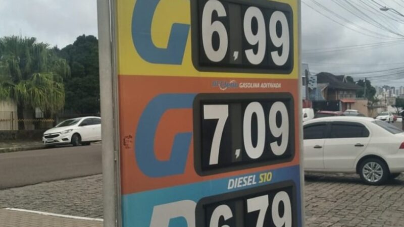 Preço do litro da gasolina chega a quase R$ 7 na capital