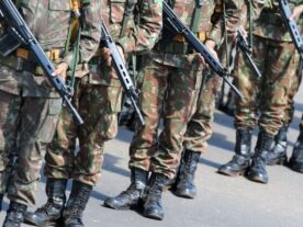 Gasto militar sob Lula tem mais investimento e menos despesa com pessoal, mas distorções persistem
