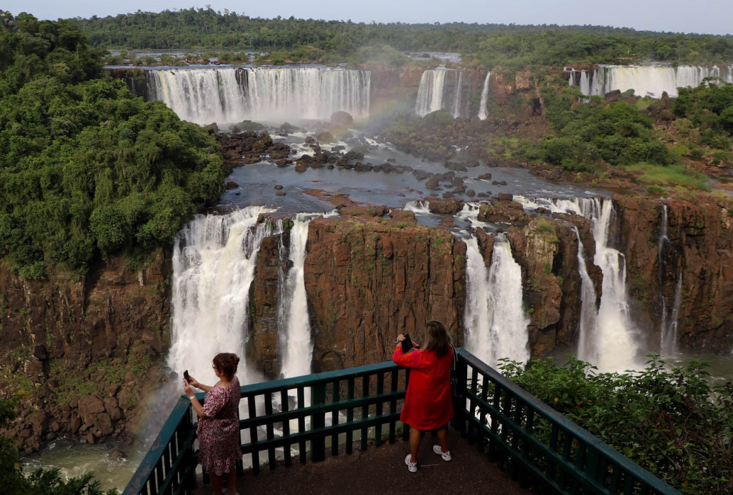 Mais de 206 mil turistas estrangeiros visitaram o Paraná em janeiro