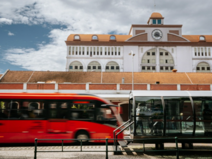 Obrigatoriedade de banheiros nas estações-tubo de Curitiba volta a ser discutida