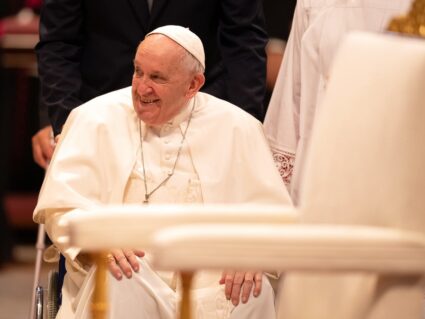 Papa Francisco: Um líder que desafia tradições e toca corações