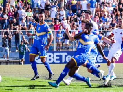 Com gol contra, Paraná Clube perde para São Joseense